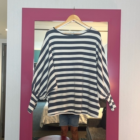She and Sky Dolman Sleeve Striped Top Size One Size - Picture 1 of 7